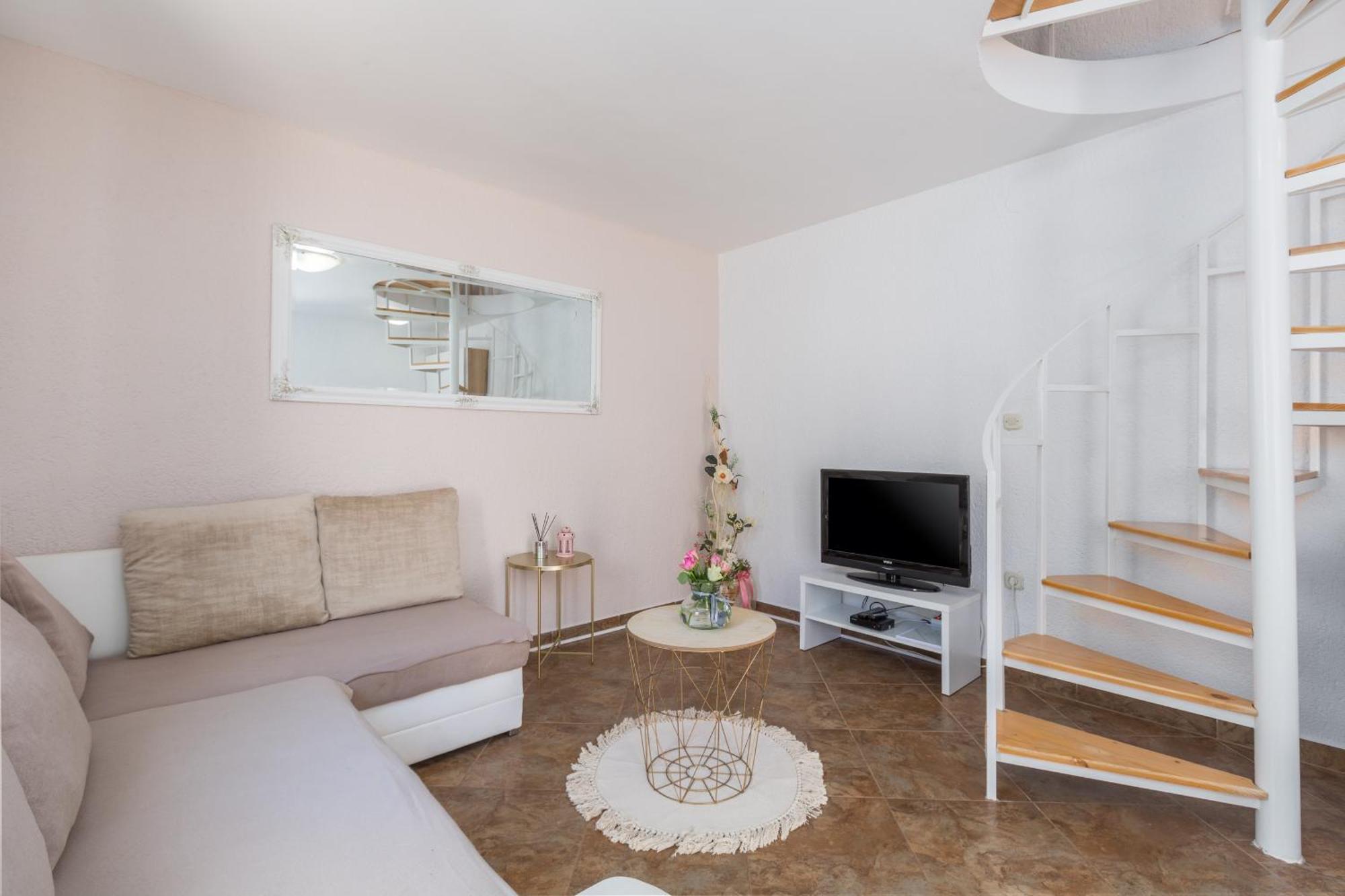 Apartment Leni Near Beach Пореч Экстерьер фото