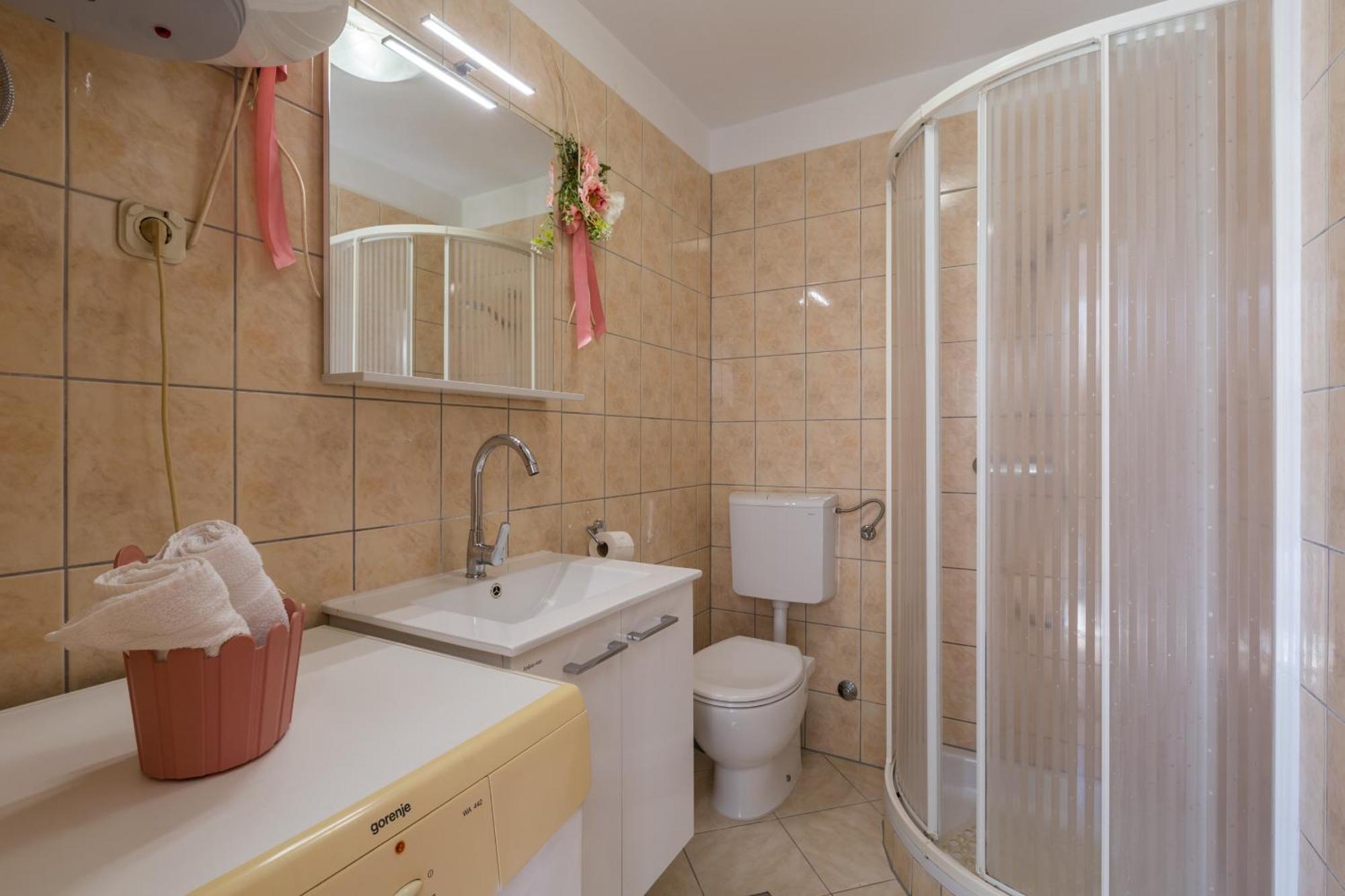 Apartment Leni Near Beach Пореч Экстерьер фото