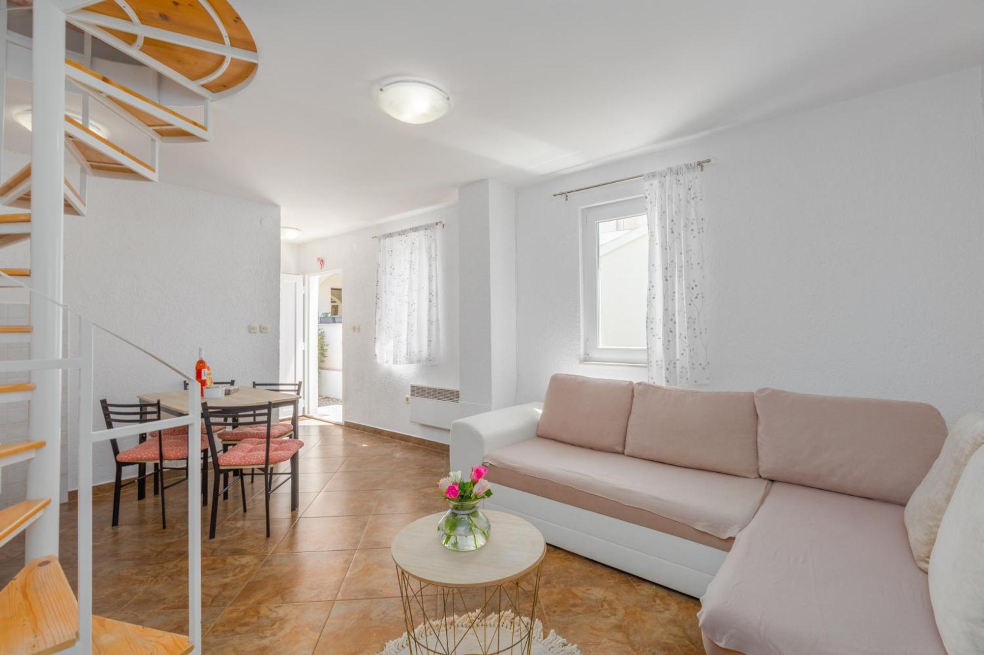 Apartment Leni Near Beach Пореч Экстерьер фото